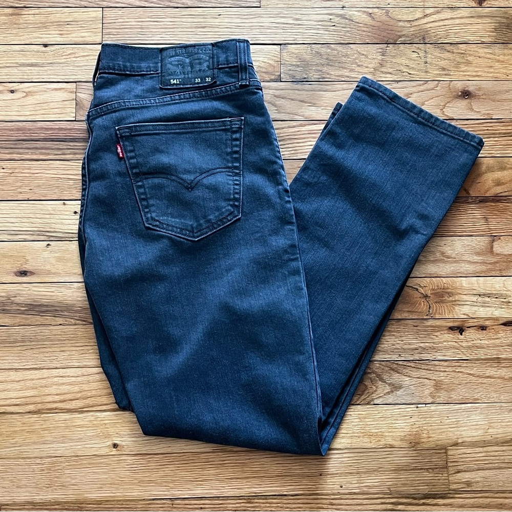 Levi’s Grey Straight Legged Men’s Jeans Size W33 L32